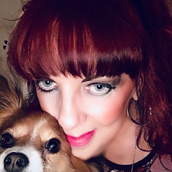 Meet your Posher, Teresa - Picture 1 of 6